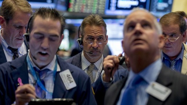 Wall Street записва предимно ръстове в очакване на събитието на Apple*
