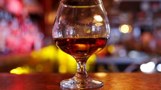 Акциите на Remy Cointreau поеха надолу след отказа ѝ да прогнозира продажбите си