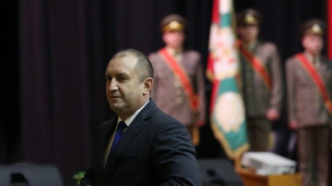 Р. Радев: България има нужда от модерна армия, съвместима със своите съюзници