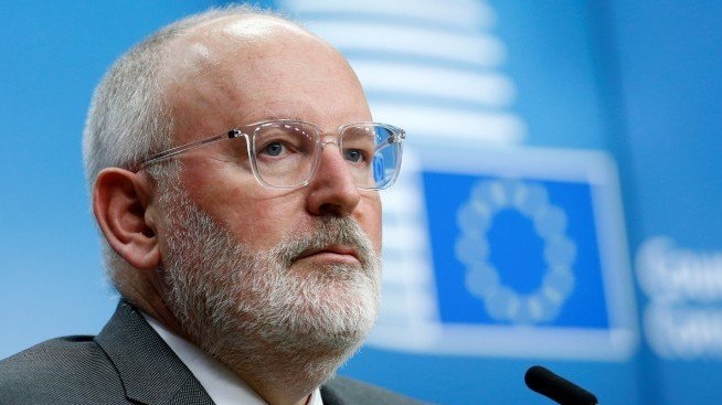 Франс Тимерманс: Надявам се Великобритания да остане в ЕС