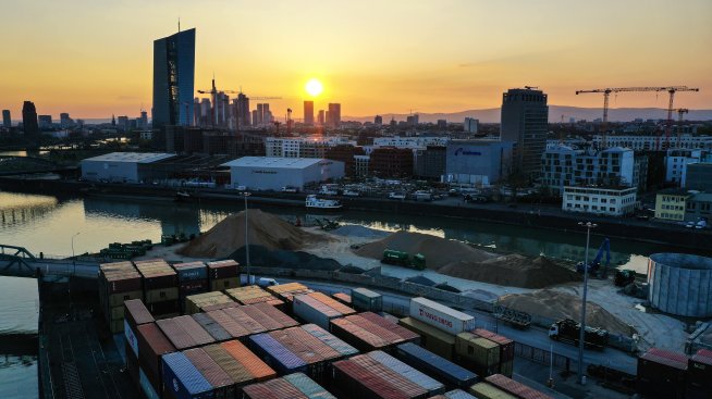 Германия обмисля смекчаване на контрола върху китайските инвестиции