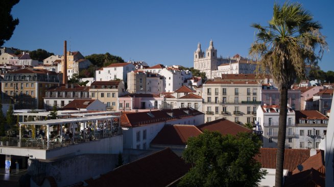 Португалия може да изгуби една трета от имотите си за краткосрочно отдаване под наем