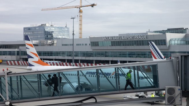 Pegasus купува най-големия чешки авиопревозвач Smartwings