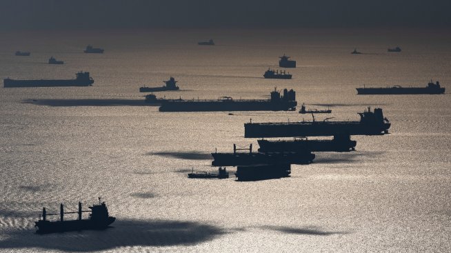 САЩ не очаквали Иран да затвори Ормузкия проток и нямат ход за цената на петрола