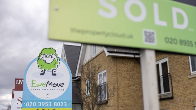 Цените на британските жилища бележат най-бързия си месечен ръст от юни