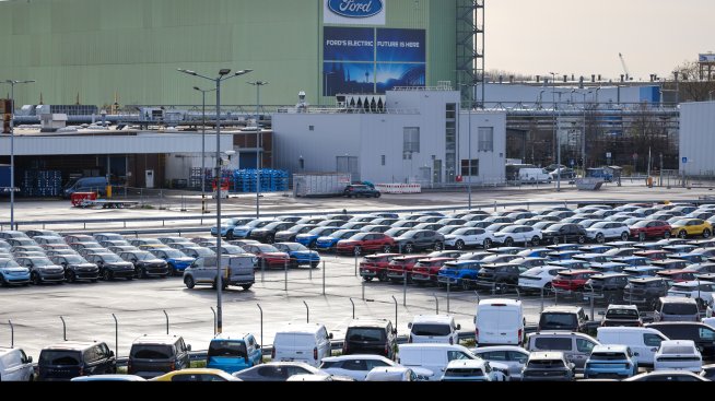 Ford преговаря да сподели фабричното си пространство в Европа с Geely