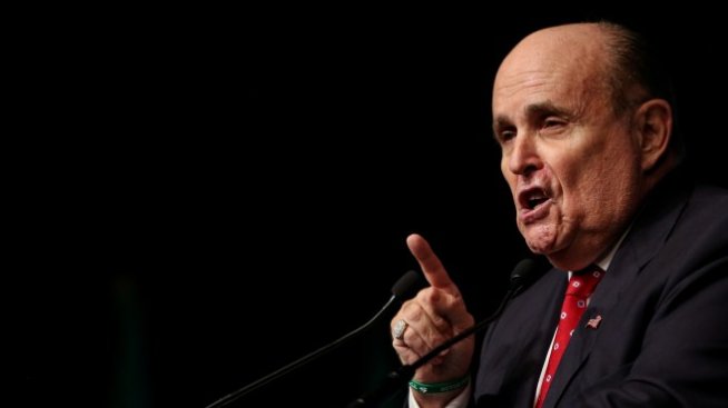 Руди Джулиани: Няма нищо лошо в това да приемеш помощ от Русия