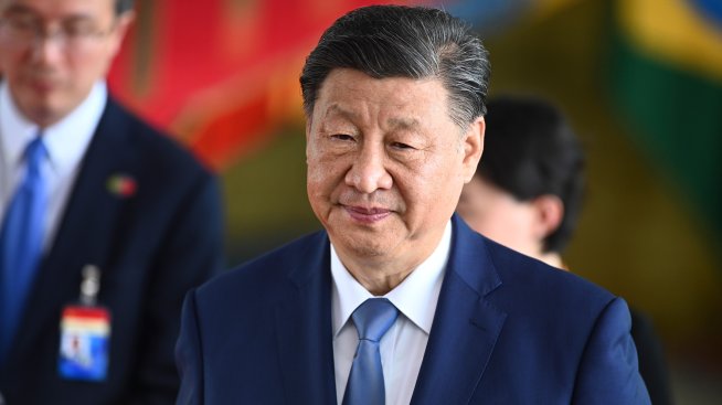 Китайският президент призова за спокойствие на фона на новите американски мита