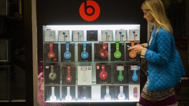 Dr Dre ще трябва да плати обезщетение за 25 млн. долара заради слушалките Beats