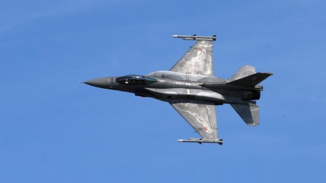Сделката за  F-16 е изгодна