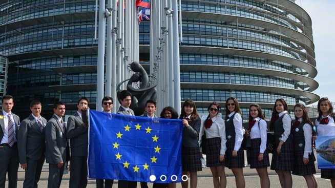 Как частната езикова гимназия в Челопеч стана модел за дуално обучение