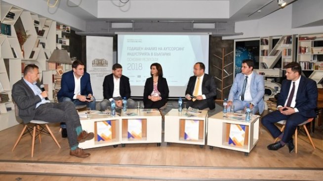 Българският аутсорсинг се цели да генерира 7,9% от БВП