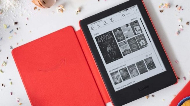 Amazon представи три нови версии на четеца Kindle Paperwhite