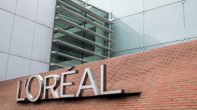 Акциите на L'Oreal поевтиняват след най-слабия ръст на продажбите от пандемията