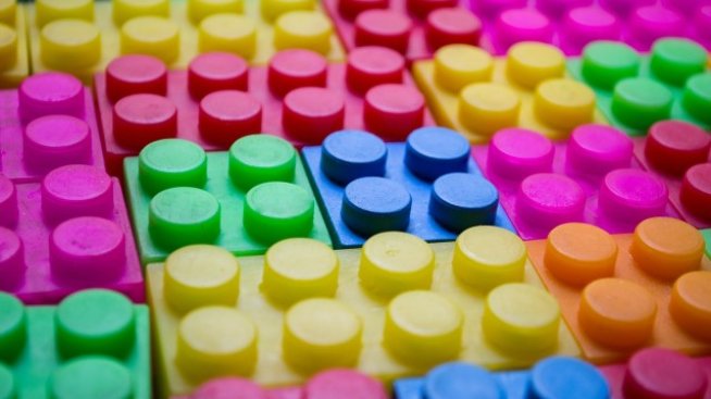 Азия подкрепи печалбата на Lego