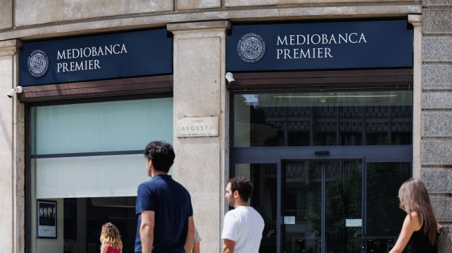 Акционерите на Mediobanca отхвърлиха предложението за придобиване на Banca Generali