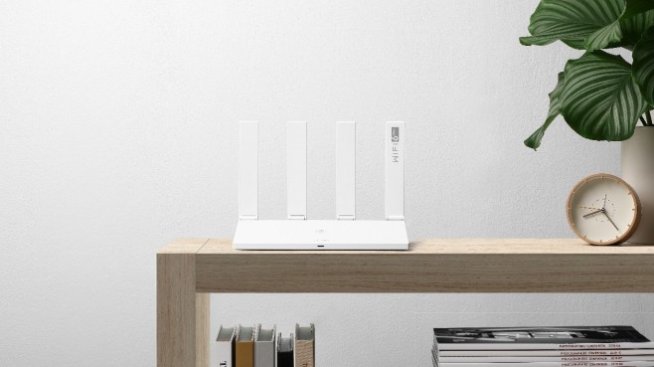 Wi-Fi 6 Plus рутерът HUAWEI WiFi AX3 е със специална цена в Технополис и Зора