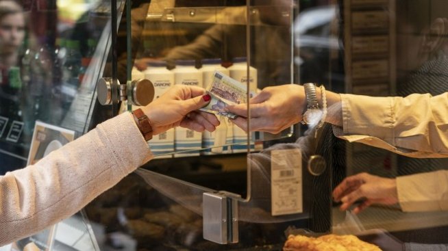 И през лятото разходите на домакинствата в България растат по-бързо от доходите