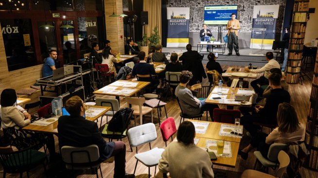 Академията на Виктор Орбан, или как се отглеждат бъдещи националисти