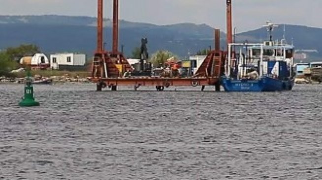 МРРБ дава над 1 млн. лева за ремонта на цапащата морето тръба край Варна