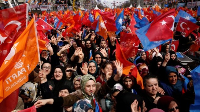Ще разклатят ли устоите на властта на Ердоган новите местни избори?