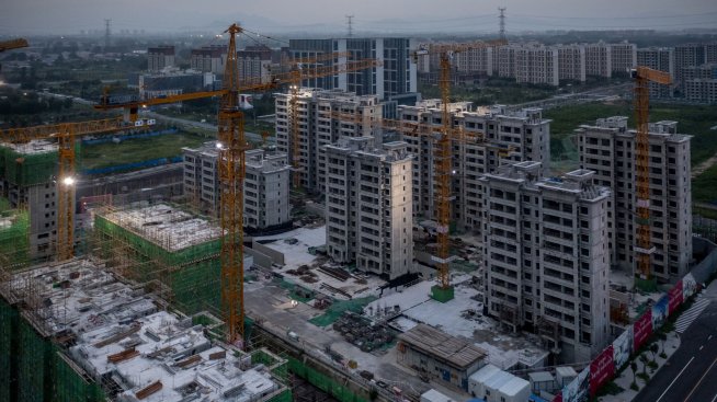 Evergrande обеща да възобнови строителството на всичките си спрени проекти до края на месеца