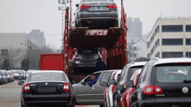 Кой колко автомобила е продал през 2013 г. в България?