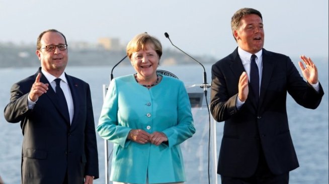 Меркел, Оланд и Ренци: Европа не е виновна за всички проблеми