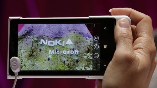 Има ли логика в стратегията на Microsoft за таблетите?