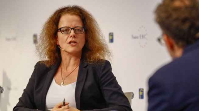 Изабел Шнабел: Не се страхувайте от растящия държавен дълг