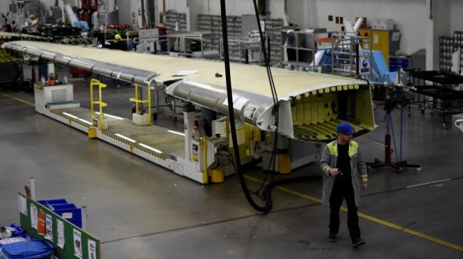 Поръчките за индустрията във Великобритания спадат с най-бърз темп от 2009 г.