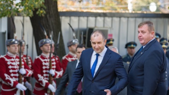 Румен Радев наложи вето върху сделката за F-16