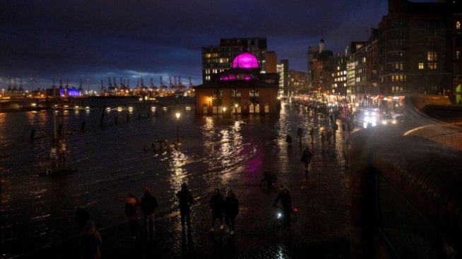 Берлин стимулира инвестициите в опит да подсили икономиката