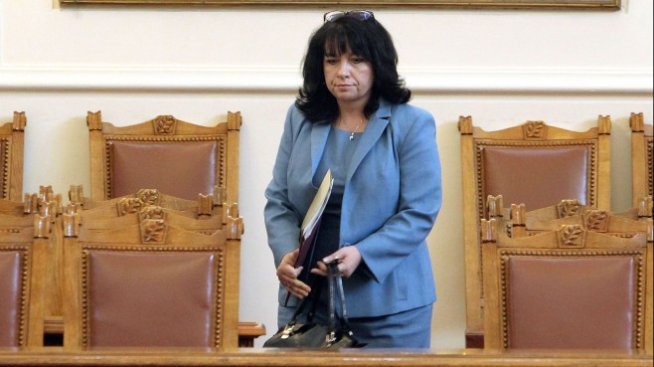 Петкова: Ще насочим усилия за напредък по "енергийния пакет"