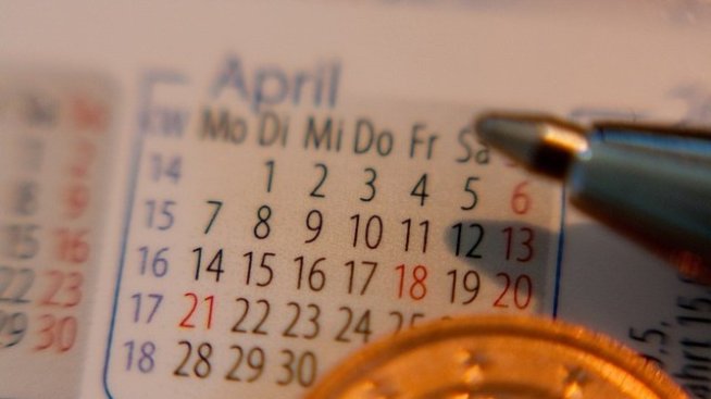 Губи ли икономиката от възприетия модел за почивки след празници?