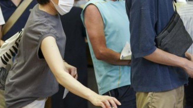 Управляващите в Япония се готвят за голяма изборна победа след убийството на Абе