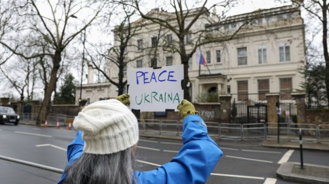Москва и Киев дават надежда за компромис в преговорите