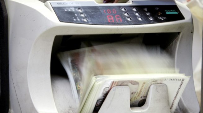 Фирмените спестявания се свиват през септември за първи път от пет месеца