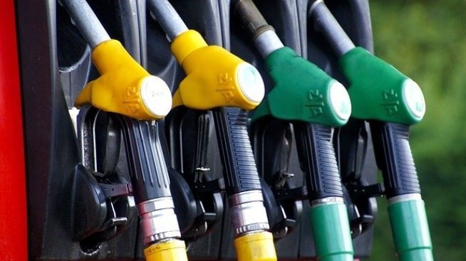 БФБ временно спира търговията с акциите на Петрол