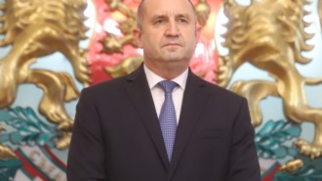 Радев: Правителството не саботира газовата диверсификация