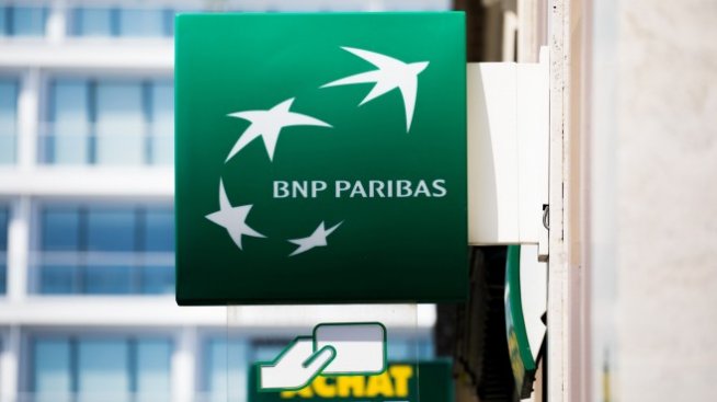BNP спира финансирането на стоковата търговия, докато преразглежда бизнеса си