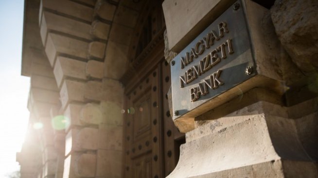 Унгарската централна банка повиши основната лихва с по-малко от очакваното