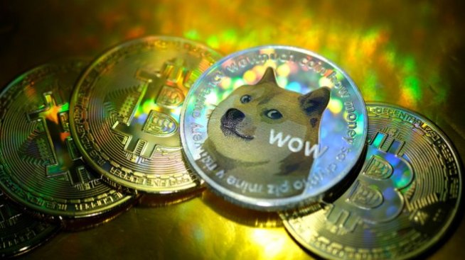 Доуджкойнът поскъпва с 14% след тласък от Tesla