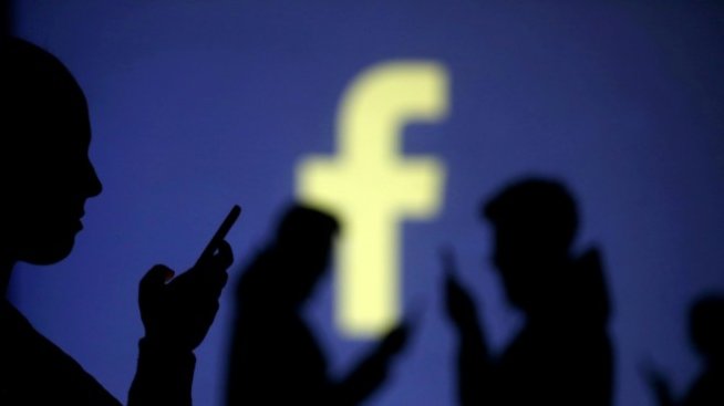 Facebook е споделяла данни и с китайски компании