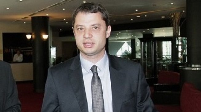 Делян Добрев няма да е член на временната комисия за "Белене"