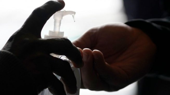 LVMH ще използва заводите си за козметика за производство на гелове за ръце