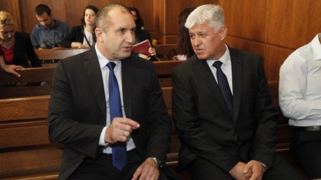 Румен Радев: Николай Ненчев приземи българската авиация*