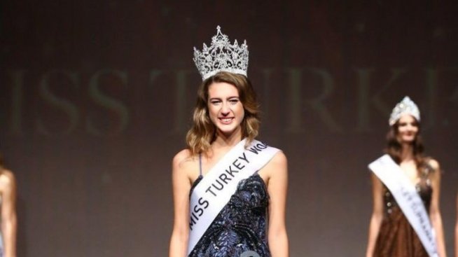 Тиут за опита за преврат коства титлата на Мис Турция