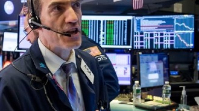 Dow нарасна с над 350 пункта заради надеждите за отваряне на икономиката 