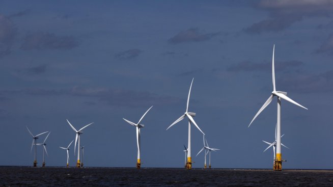 Ниските цени могат да спрат възхода на офшорния вятърен сектор във Великобритания 